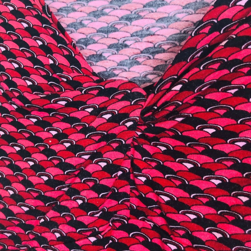 Ann Taylor Red and Black Sleeveless Blouse S - Picture 7 of 7